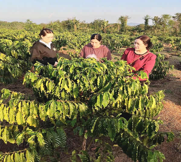 HỘI LIÊN HIỆP PHỤ NỮ XÃ EA NA ĐẨY MẠNH CÔNG TÁC KIỂM TRA, GIÁM SÁT HỘ VAY VỐN NGÂN HÀNG CHÍNH SÁCH XÃ HỘI